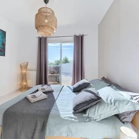 Superbe Climatisee Avec Piscine Chauffee-terrasse-vue Mer Et Montagne Βίλα Νίκαια