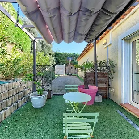 Superbe Climatisee Avec Piscine Chauffee-terrasse-vue Mer Et Montagne