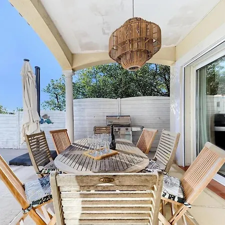 Superbe Climatisee Avec Piscine Chauffee-terrasse-vue Mer Et Montagne * Nice